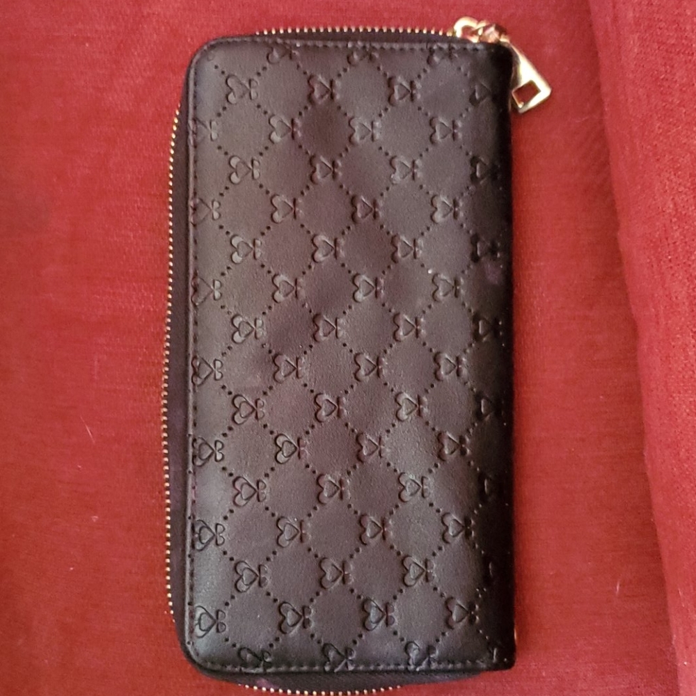 Black and gold fashion wallet great condition